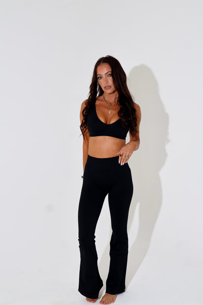 Calm Crop - Black