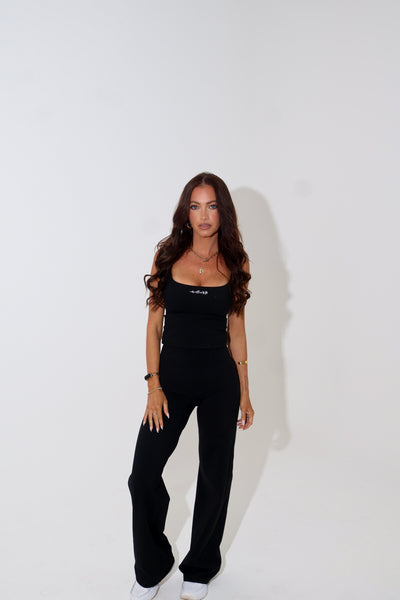 Calm Flares - Black
