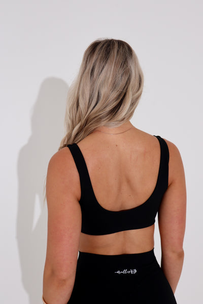 Calm Crop - Soft Black