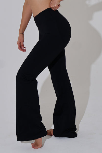 Worthy Cross Over Flares - Black