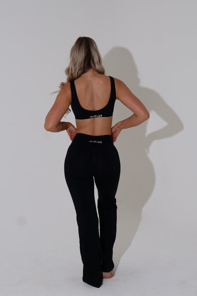 Calm Crop - Black